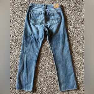 Guess Colby Classic Relaxed Straight Jeans Size 31 (measures 30x30.5 W30 L30.5)